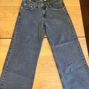 Levi's Women's Straight Low loose jeans